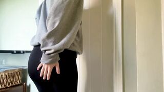 Naughtygirl1993 - Locked out of the bathroom