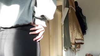 Naughtygirl1993 - Locked out of the bathroom