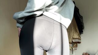 Naughtygirl1993 - Locked out of the bathroom
