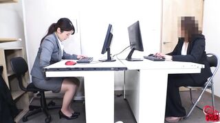 FF-510 03 An office lady having a secret poop at the workplace