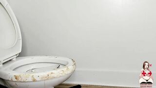 GingerCris - Toilet Games