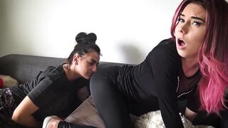 HotDirtyIvone - 50 lesbian farts