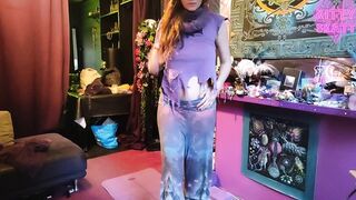 Kitty Skatt - Holding Accident in Horny Desperation
