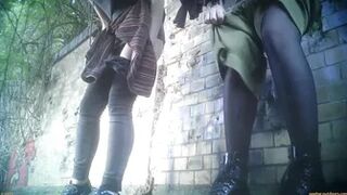 Huge Piss Streams 0002