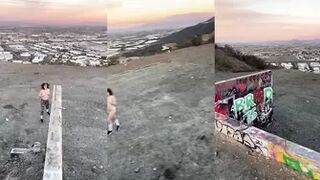 VibeWithMommy - Love public pissing!