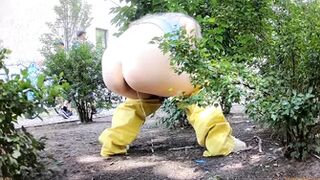 Huge Piss Streams 0001