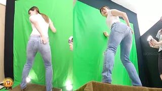 DLEE-744 01 Hidden camera: jeans models photo session. Wetting from mixed diuretic drinks