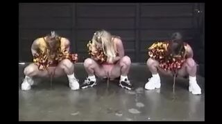 CHEERLEADERS PISS