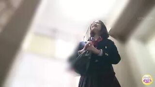 DLSL-571 03 School girls panicky run to restroom for emergency pee! VOL. 2