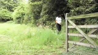 Diane Horse - Stable Pee