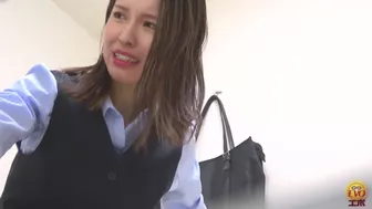 DLEE-657 01 Public toilet panty shift failure!? Various girls run to the toilet and peeing standing up