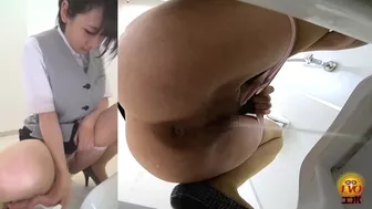 DLEE-622 04 She found a hidden camera inside the toilet but she could not stop peeing!