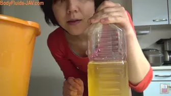 DLJG-210 01 Self Filmed Full Tank Pissing Self Shot Full Tank Pissing