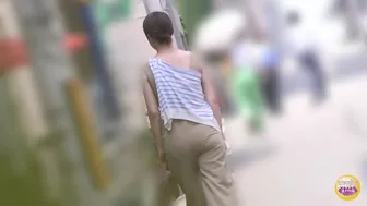 DLSL-482 05 Girls with undressing problems leaking during the emergency peeing situation