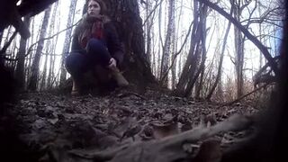 Girls peeing in nature-5 02