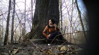 Girls peeing in nature-4 01