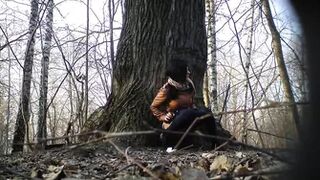 Girls peeing in nature-4 01
