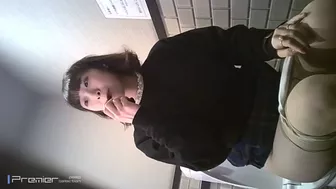 hide033_00 [Real Women's Toilet] Carefully selected only young and cute teens 1st anniversary work