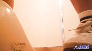 28104816 Orimono Tournament Toilet Check vol.28 hanging around while urinating