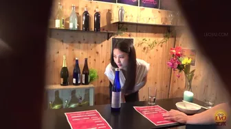 DLEE-553 01 Spycam in the toilet with girls-baristas urinating after reaching their holding limit