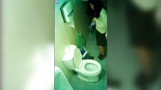 15378777 Employee toilet