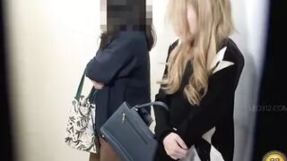 DLEE-540 06 Girls barely holding their pee while waiting by the toilet door. VOL. 3