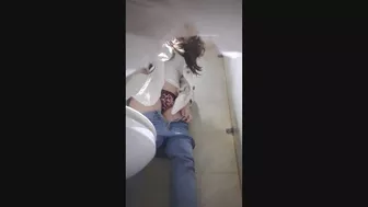 Korean_Office_Toilet_2