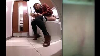 15381260 Secret Garden No. 18