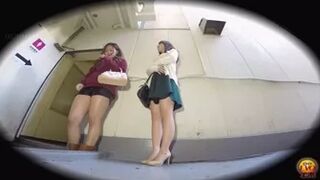 DLEE-202 06 Women lining up to pee in popular public toilet VOL 2