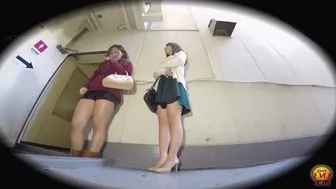 DLEE-202 06 Women lining up to pee in popular public toilet VOL 2
