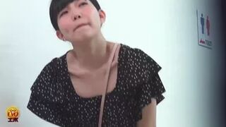 DLEE-307 03 Women lining up to pee in popular public toilet VOL 3