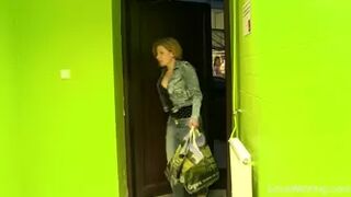 Rita - A Stuck Zipper