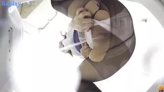 DLEE-529 03 Female teachers rush to the toilet to rip their pantyhose open and urinate