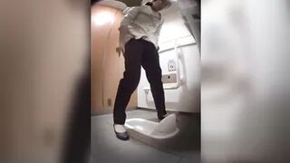 28105246 Laser beam urine splash sister big city station toilet not leaked 14