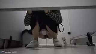 Foolery of 25 beautiful women including policewoman 28102978