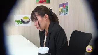 DLSL-280 03 The Job Hunting Girls Omorashi 2