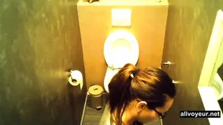 Night club wc
