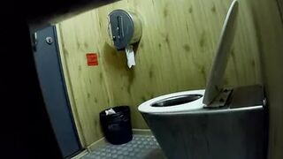 newstreettoilet-232