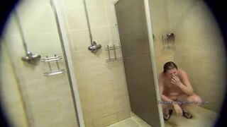 she is peeing in the shower