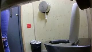newstreettoilet-17