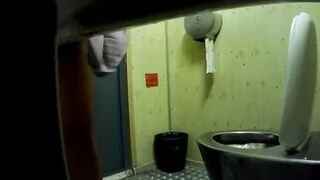 newstreettoilet-15