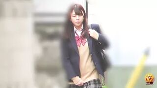DLEE-366 06 Public toilet peeping - beautiful urinary axis of a school girl with tremendous momentum