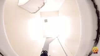 DLEE-366 05 Public toilet peeping - beautiful urinary axis of a school girl with tremendous momentum