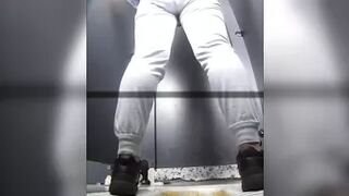 hidden cam public toilet 18-20