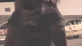 Muffy - Virgin Street Pee