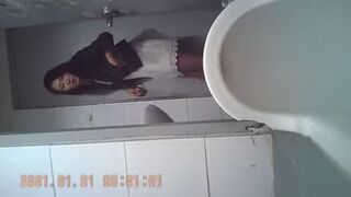 Chinese girlfriend long pee