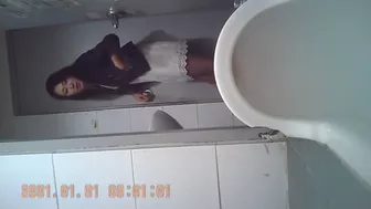 Chinese girlfriend long pee