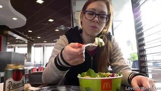 Foxy Sanie - Fast (food) wetting