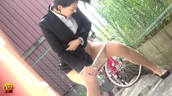 DLEE-062 01 Neat girls caught wetting their panties in the towm