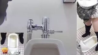 DLEE-053 02 Multi view toilet voyeur. Girls caught peeing and blowing farts